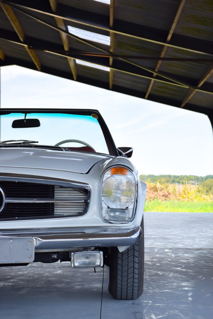 Witte Mercedes W113 Pagode