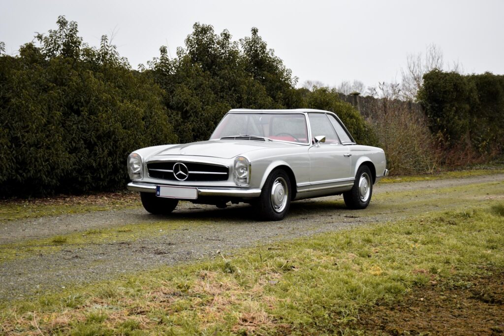 Mercedes-Benz W113 280 SL Pagode