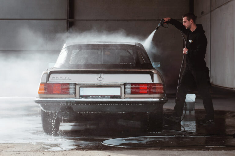 Inwinter wasbeurt en technische tips voor uw Mercedes-Benz oldtimer.