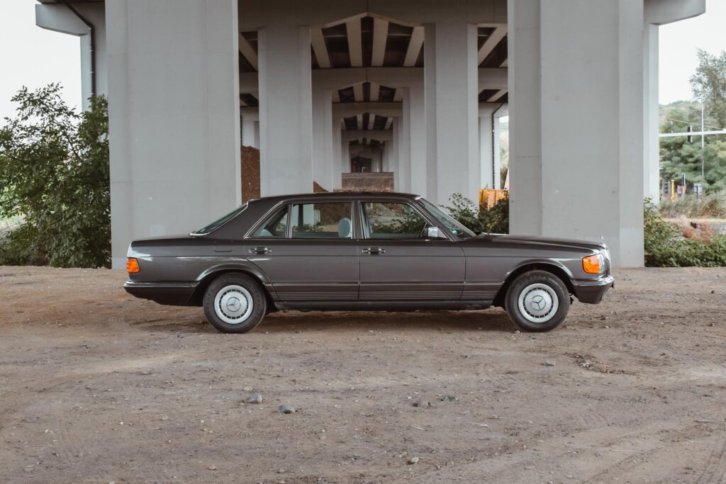Mercedes-Benz W126 500 SEL oldtimer te koop.