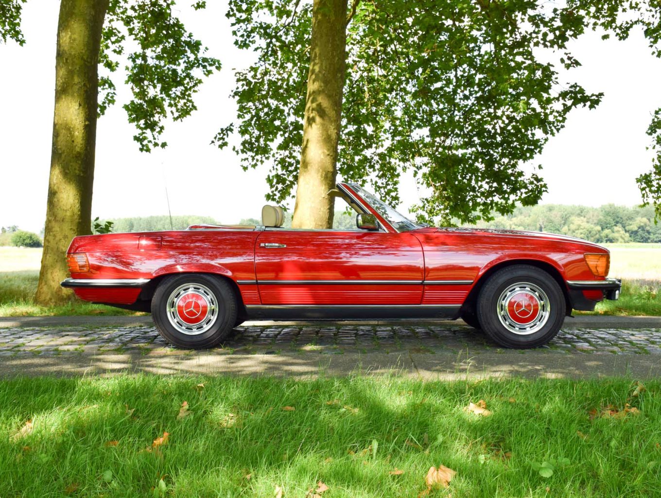 Mercedes-Benz R107 280 Sl Signal Red